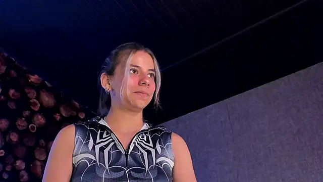 Snapshot of ArtemisaBlake chatting on March 22, 2025, 7:53 pm ArtemisaBlake online show from March 22, 2025, 7:53 pm