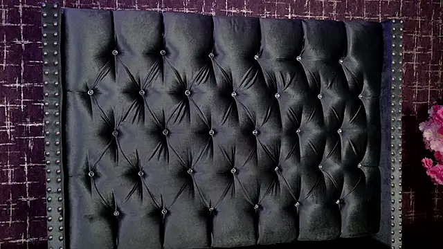 Snapshot of ArtemisaBlake chatting on October 9, 2025, 5:00 pm ArtemisaBlake online show from October 9, 2025, 5:00 pm