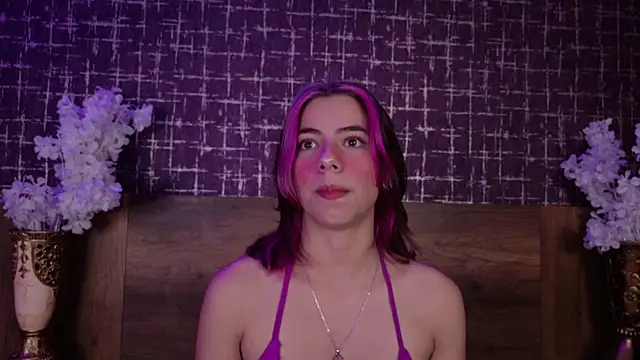 Snapshot of ArtemisaBlake chatting on November 18, 2025, 4:33 pm ArtemisaBlake online show from November 18, 2025, 4:33 pm