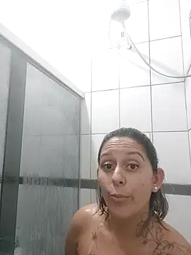 Snapshot of baixinhaloira chatting on January 18, 2025, 1:52 am baixinhaloira online show from January 18, 2025, 1:52 am