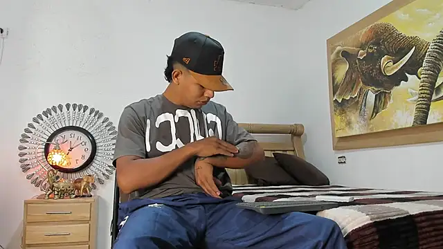 Snapshot of mr_stiven_ chatting on April 12, 2026, 3:11 am mr stiven online show from April 12, 2026, 3:11 am