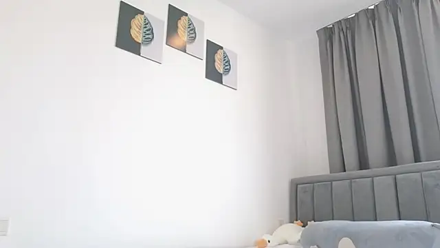 Akina starr online show from May 6, 2026, 3:57 am