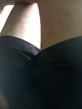 Snapshot of Smarterboytravel chatting on December 12, 2024, 8:03 am Smarterboytravel online show from December 12, 2024, 8:03 am