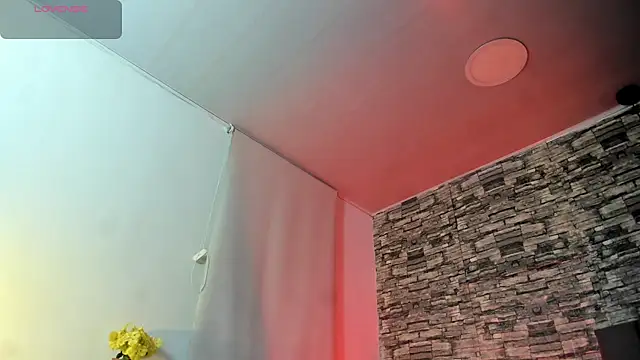 LuneObscure online show from September 26, 2025, 11:53 pm