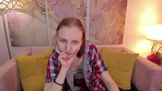 Snapshot of SallyFishery chatting on January 14, 2025, 8:31 am SallyFishery online show from January 14, 2025, 8:31 am