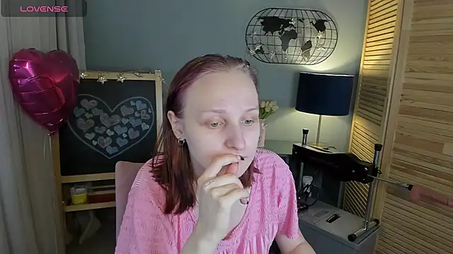 Snapshot of SallyFishery chatting on February 23, 2025, 8:17 am SallyFishery online show from February 23, 2025, 8:17 am