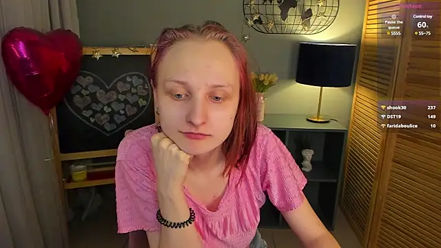 Snapshot of SallyFishery chatting on February 26, 2025, 4:25 am SallyFishery online show from February 26, 2025, 4:25 am