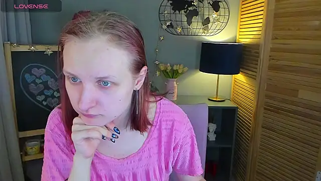 Snapshot of SallyFishery chatting on March 20, 2025, 1:24 am SallyFishery online show from March 20, 2025, 1:24 am