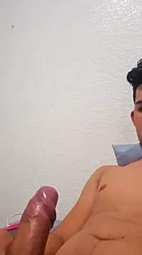 Snapshot of blaje8906 chatting on December 12, 2024, 8:32 pm blaje8906 online show from December 12, 2024, 8:32 pm