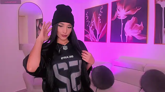 BellaCarteer  online show from January 31, 2025, 12:40 pm