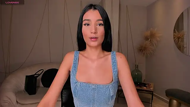 BellaCarteer  online show from February 18, 2025, 11:11 am