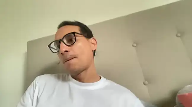 alex ruiz85 online show from February 14, 2025, 7:12 pm