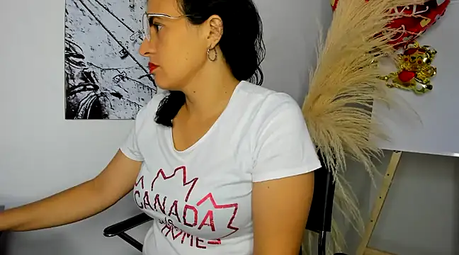 africa holmes online show from February 22, 2025, 1:33 am