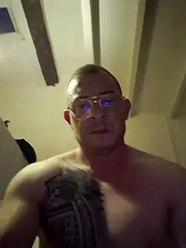 jourdinio13 online show from January 5, 2025, 9:36 pm