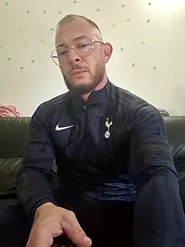 jourdinio13 online show from November 16, 2025, 12:11 pm