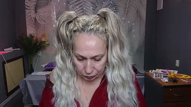 Penelope Pinky online show from January 30, 2025, 8:21 pm