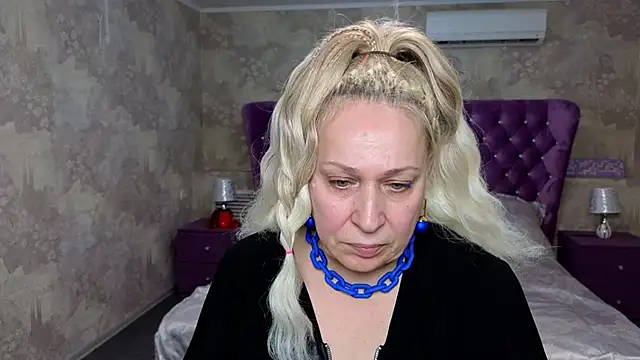 Penelope Pinky online show from January 31, 2025, 1:56 pm