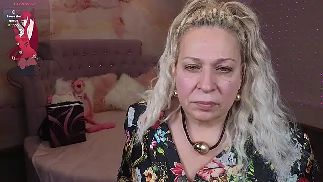 Penelope Pinky online show from February 2, 2025, 2:34 pm