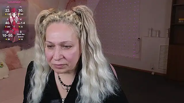 Penelope Pinky online show from February 4, 2025, 2:32 pm