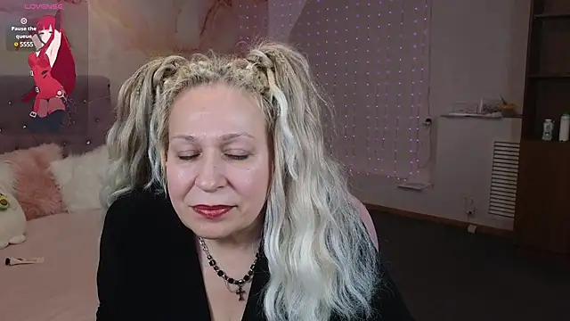 Penelope Pinky online show from February 4, 2025, 8:38 pm