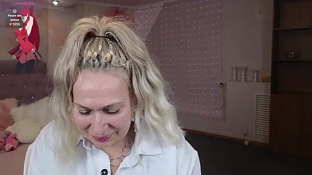 Penelope Pinky online show from February 7, 2025, 2:15 pm