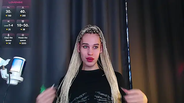 Snapshot of Cassie_Bae chatting on March 22, 2025, 6:22 am Cassie Bae online show from March 22, 2025, 6:22 am