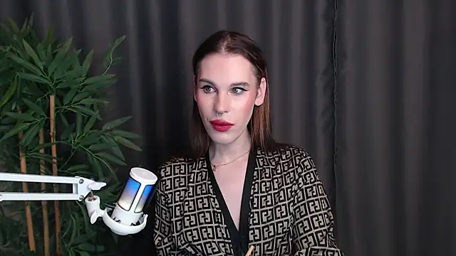 Snapshot of Cassie_Bae chatting on December 22, 2025, 9:34 pm Cassie Bae online show from December 22, 2025, 9:34 pm