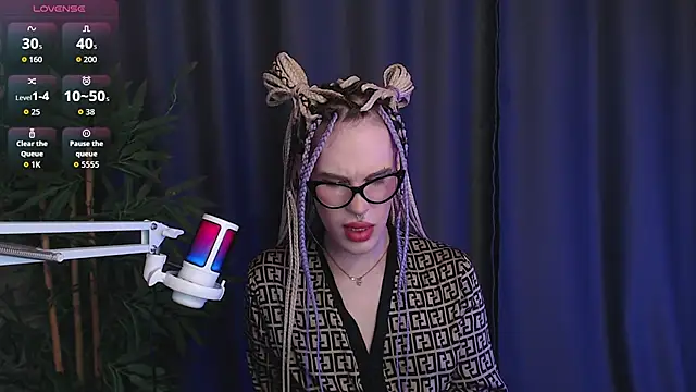 Snapshot of Cassie_Bae chatting on January 10, 2026, 11:42 pm Cassie Bae online show from January 10, 2026, 11:42 pm