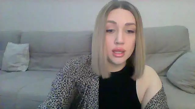 VickyLove047 online show from February 5, 2025, 7:18 am