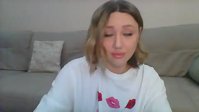 VickyLove047 online show from March 23, 2025, 6:47 am