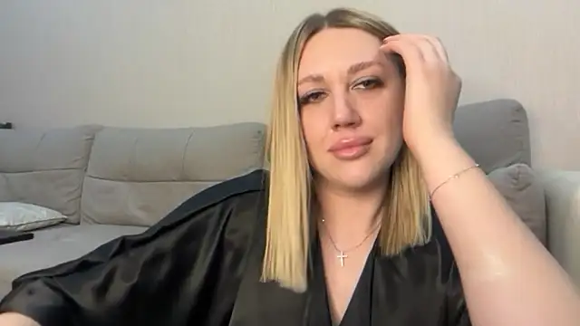 VickyLove047 online show from September 24, 2025, 8:45 pm