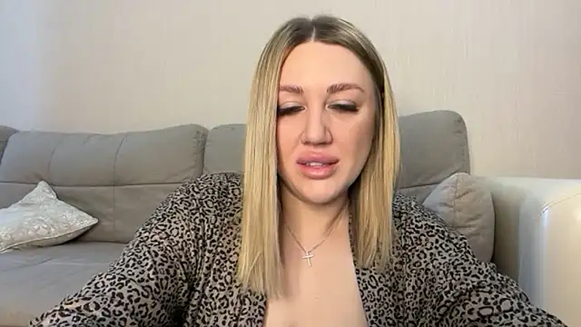 VickyLove047 online show from September 30, 2025, 5:56 am