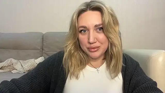 VickyLove047 online show from January 8, 2026, 5:04 pm