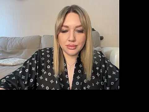 Snapshot of VickyLove047 chatting on June 14, 2026, 8:27 am VickyLove047 online show from June 14, 2026, 8:27 am
