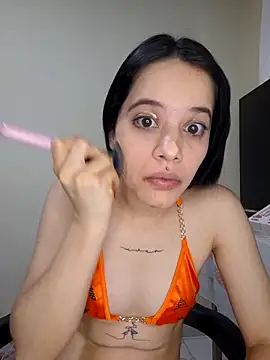 franchezkavegaaa online show from October 2, 2025, 12:01 pm