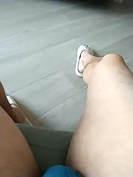 Snapshot of Dannydy2015 chatting on February 28, 2025, 3:59 am Dannydy2015 online show from February 28, 2025, 3:59 am