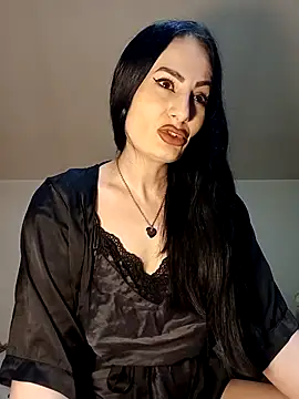 EveeRose online show from February 3, 2026, 8:08 am