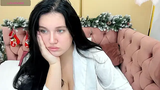 Snapshot of Kassandra__grey chatting on January 9, 2025, 12:57 am Kassandra grey online show from January 9, 2025, 12:57 am