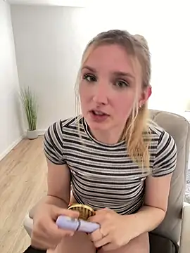 Snapshot of AnnyBelleX chatting on April 23, 2026, 2:41 pm AnnyBelleX online show from April 23, 2026, 2:41 pm