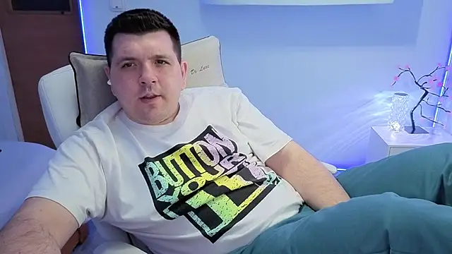 Snapshot of JasonJacks chatting on April 22, 2026, 4:08 pm JasonJacks online show from April 22, 2026, 4:08 pm