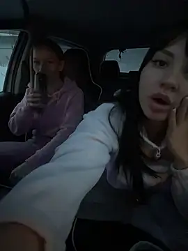 JulliaVegas online show from December 2, 2025, 2:06 am