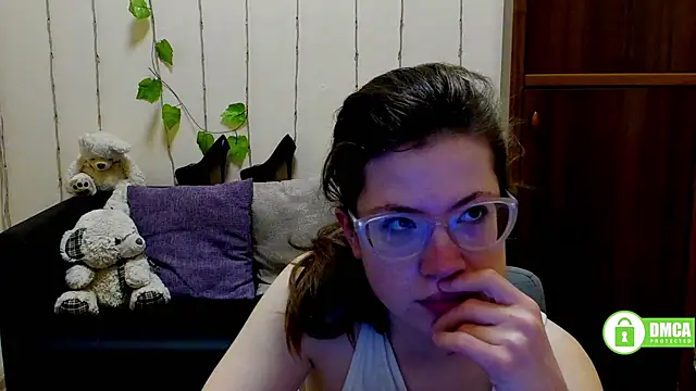 Alicia redfollow online show from March 4, 2025, 6:37 am