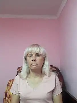 sakura blonde online show from December 2, 2025, 6:47 pm