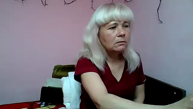 sakura blonde online show from April 10, 2026, 4:50 am