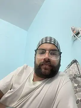 Arsh Loves Luv online show from April 17, 2026, 8:39 am