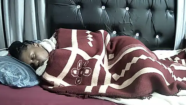 Browncaramel1999 online show from May 27, 2026, 1:57 am