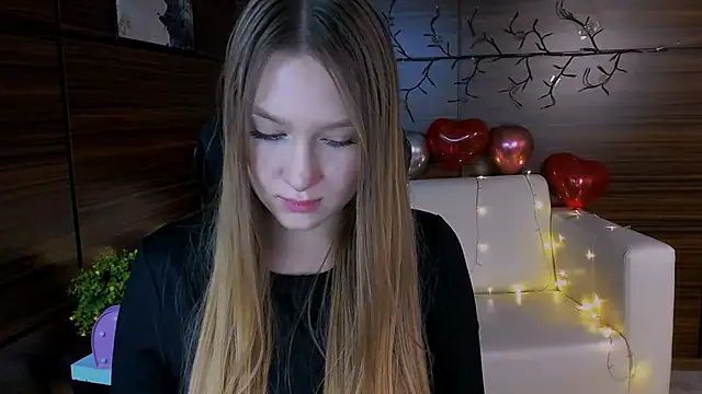 playful sophie online show from March 4, 2025, 4:06 am