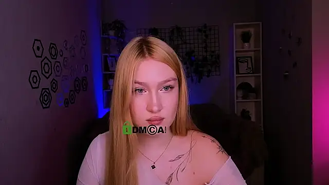 Snapshot of playful_sophie chatting on May 3, 2026, 7:31 pm playful sophie online show from May 3, 2026, 7:31 pm