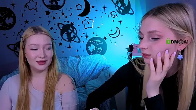Snapshot of playful_sophie chatting on May 28, 2026, 7:11 pm playful sophie online show from May 28, 2026, 7:11 pm