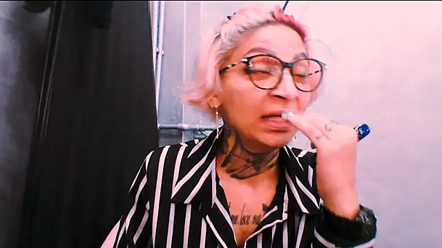 Lucky Deniz online show from November 26, 2025, 8:59 am